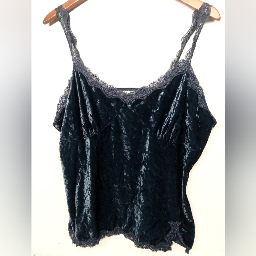 Envision Studio velvet/velour feel lace  tank top 2X